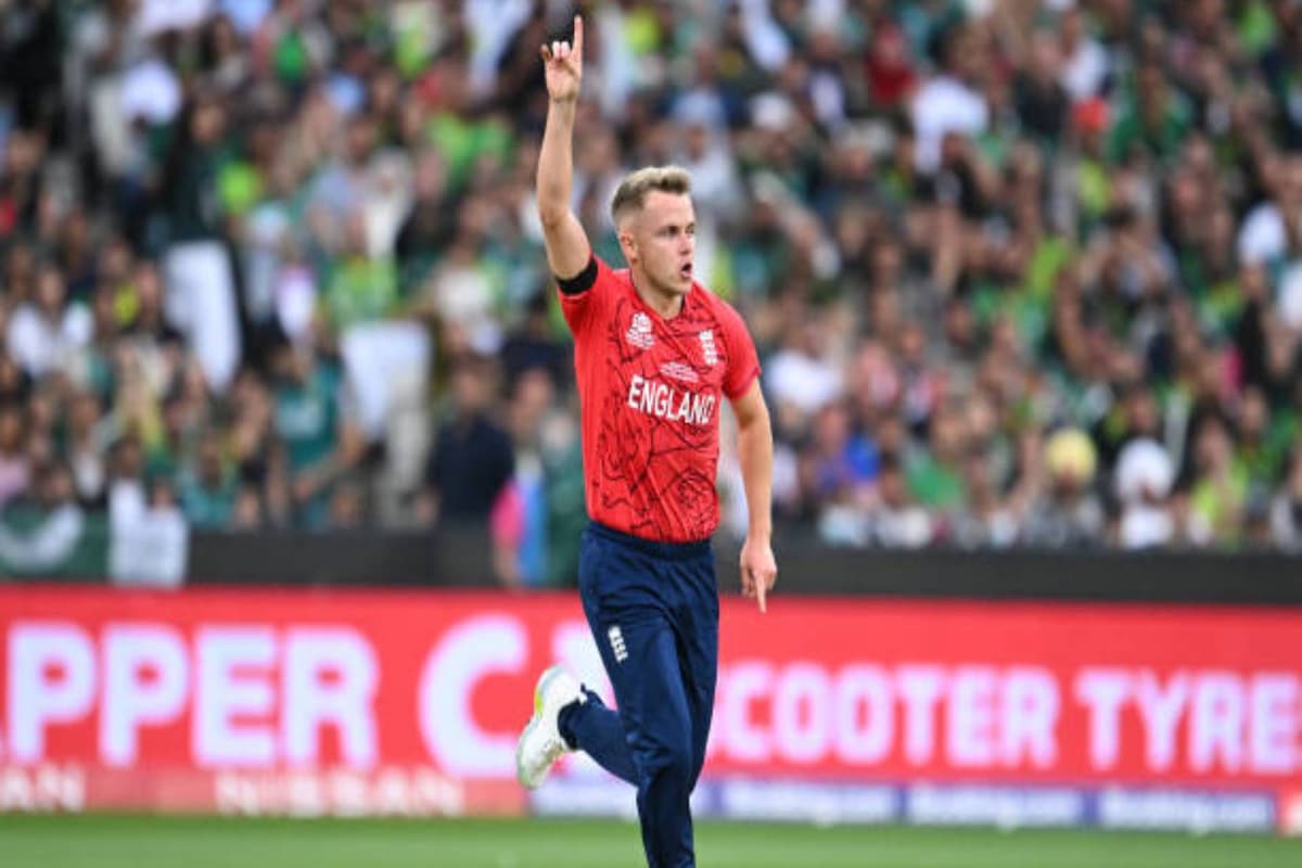 Sam Curran in this frame Sam Curran in this frame