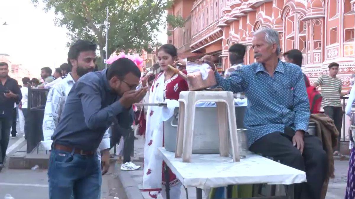 30 सालों से लोगों को पानी पीला रहे गोपाल दास