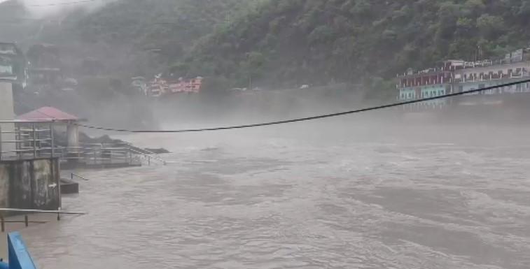 रुद्रप्रयाग में बारिश का कहर! रुद्रप्रयाग में बारिश का कहर!