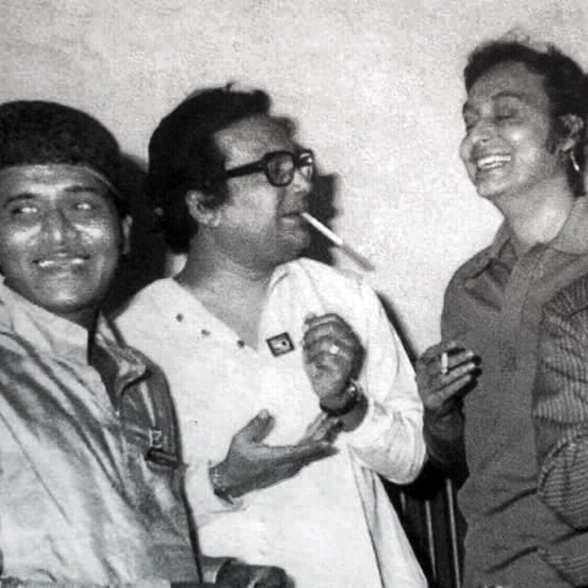 পেশাগত জীবনের রেষারেষি কখনও সামনে আসতে দেননি কেউ