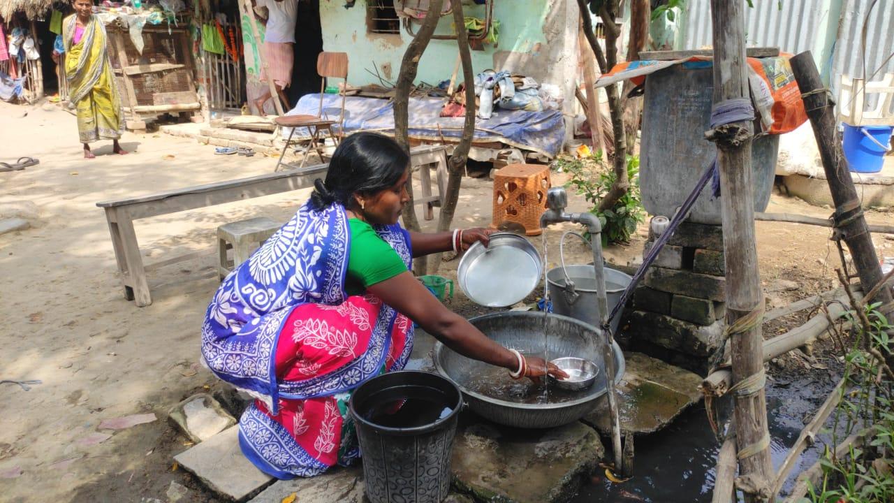 কাজে ব্যস্ত বিজেপি প্রার্থী