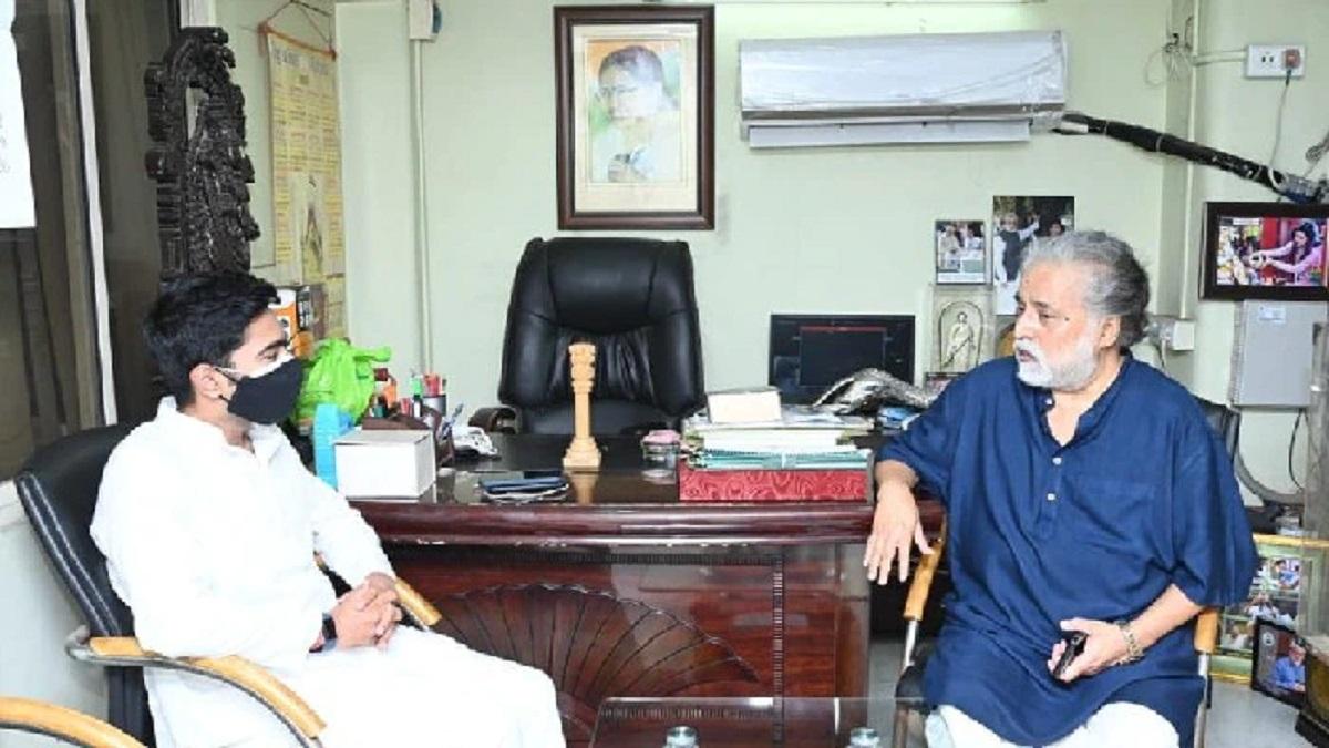 সুদীপ বন্দ্যোপাধ্যায়ের বাড়িতে অভিষেক