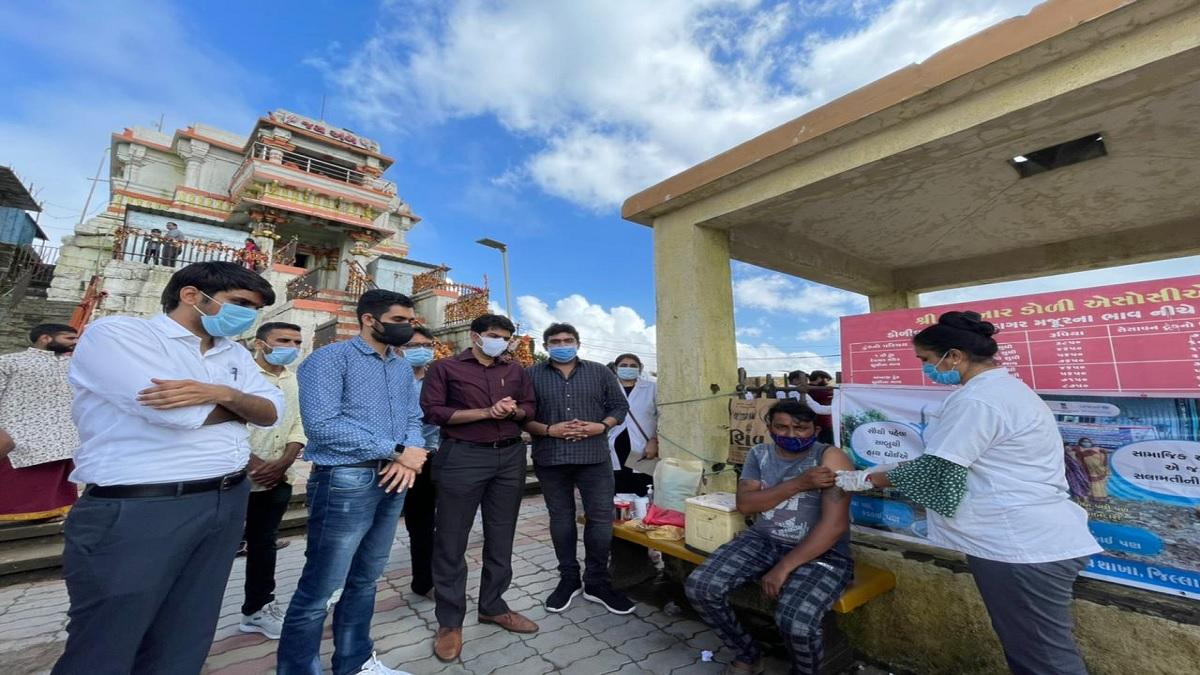 मंदिर में बड़ी संख्या में जुटते हैं श्रद्धालु