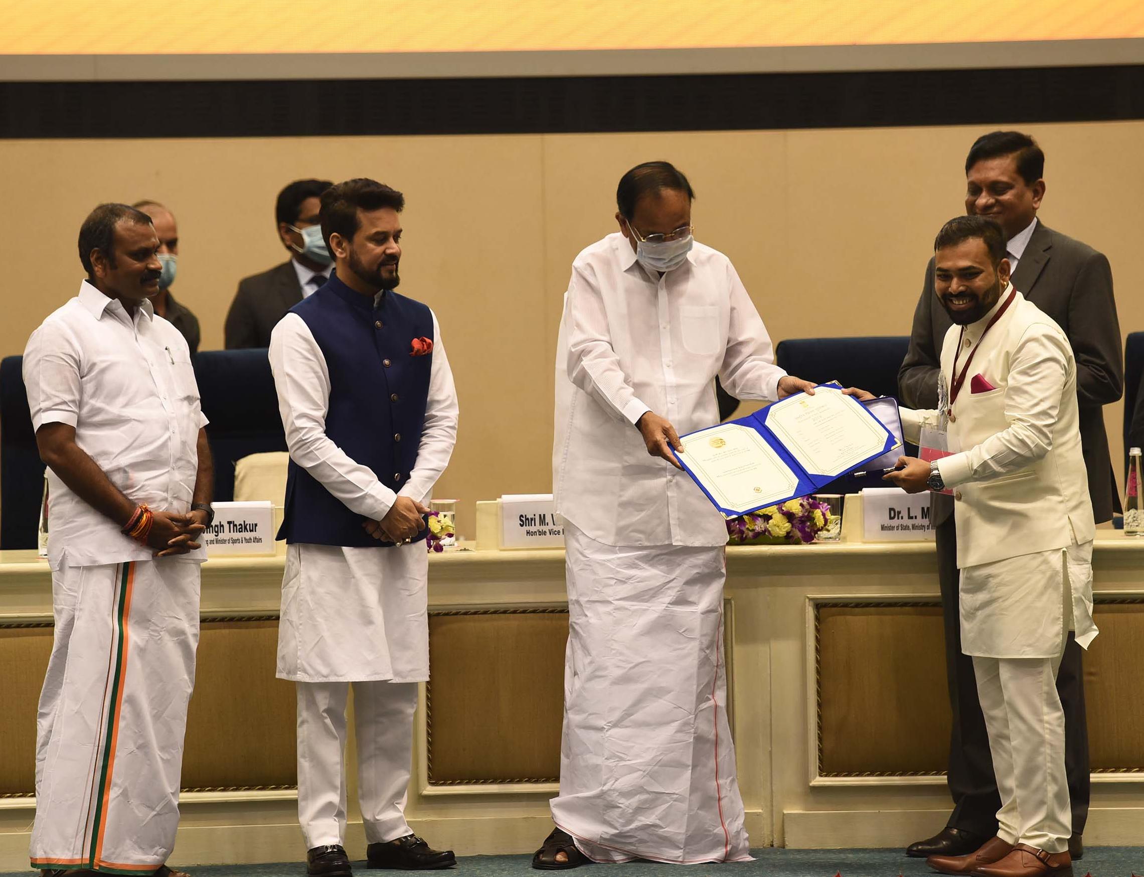 Bisakh Jyoti receives 67th National Film Award for Best Music Direction- বিশাখ জ্যোতি