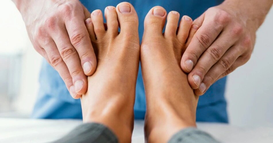 Tingling in hands and feet মাঝেমধ্যেই হাতপা ঝিন ঝিন করছে? এই রোগের