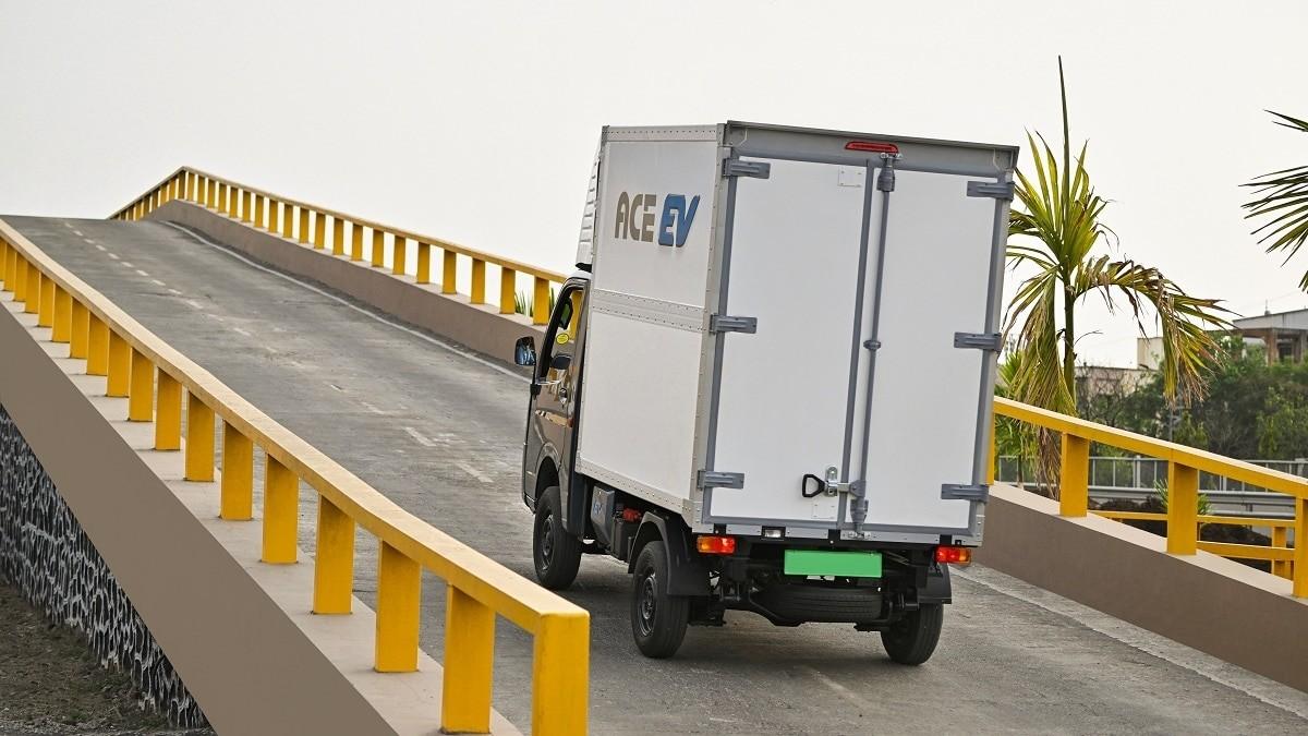 The Tata Ace EV sits on Tata’s EVOGEN powertrain, that combines a 36bhp and 130Nm motor with a 21.3kWh battery pack