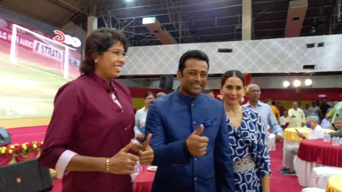 ঝুলন গোস্বামী, লিয়েন্ডারের সঙ্গে কিম শর্মা 