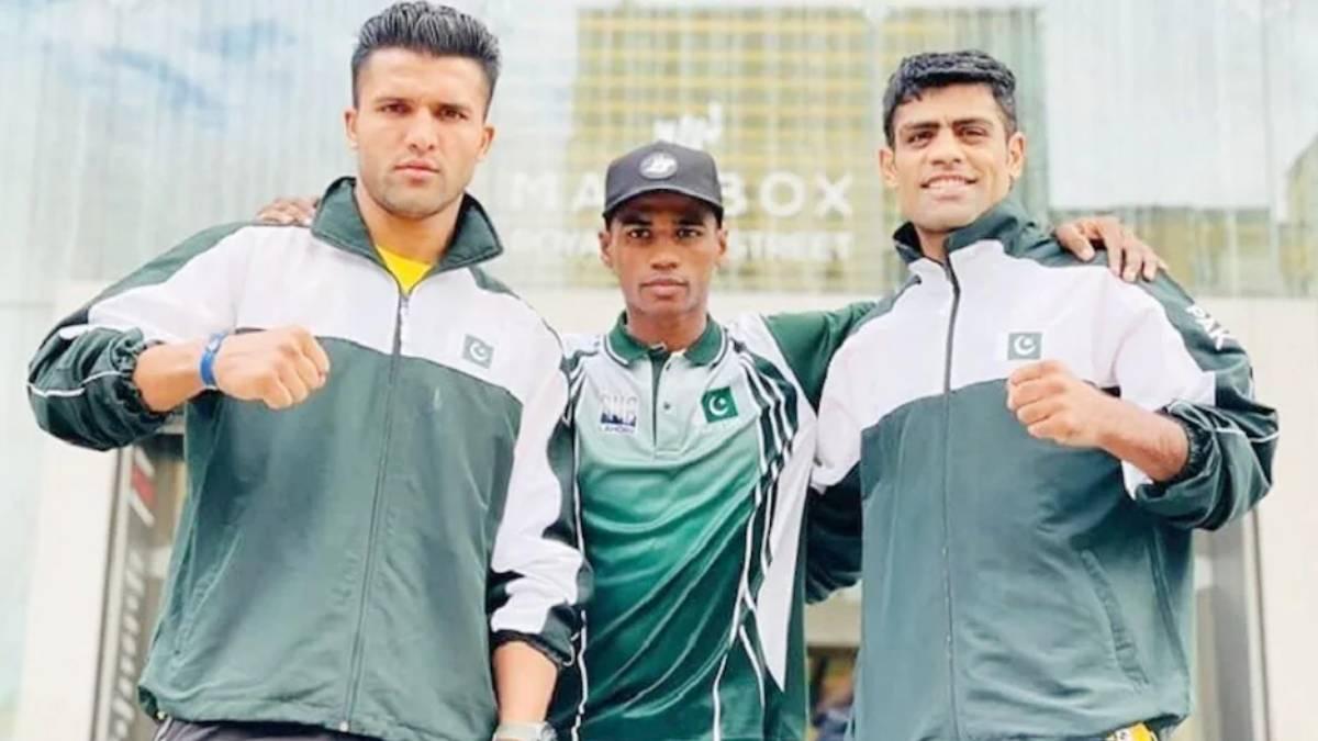 খুঁজে পাওয়া যাচ্ছে না দুই বক্সারকে