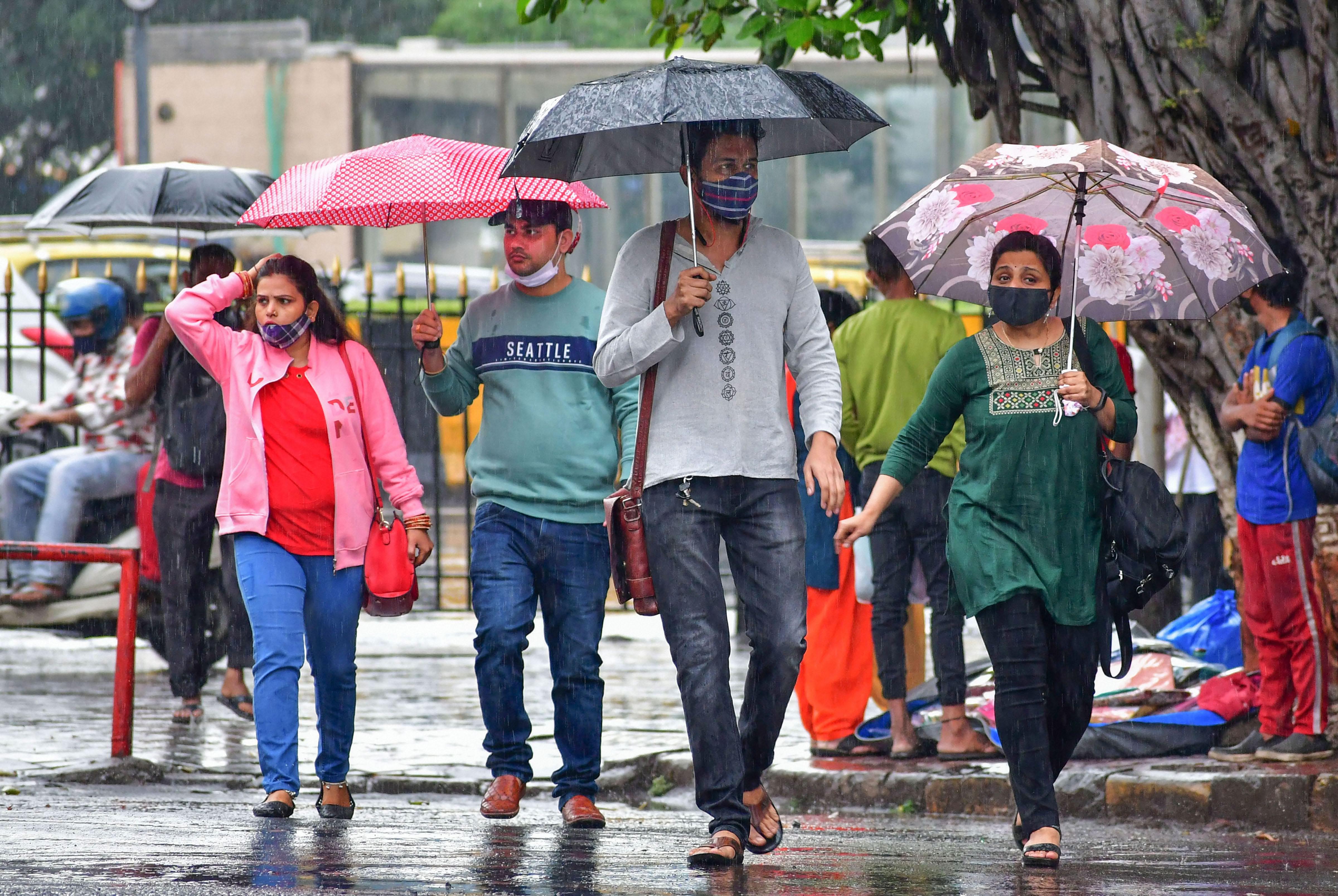 ফের বৃষ্টির পূর্বাভাস 