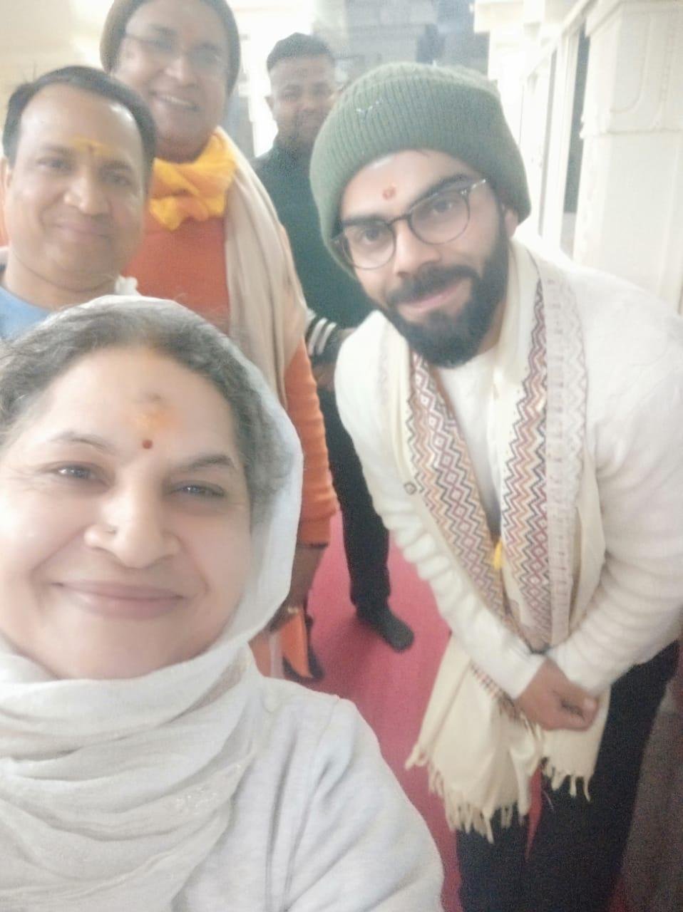 বিরাট পৌঁছে গিয়েছেন আশ্রমে