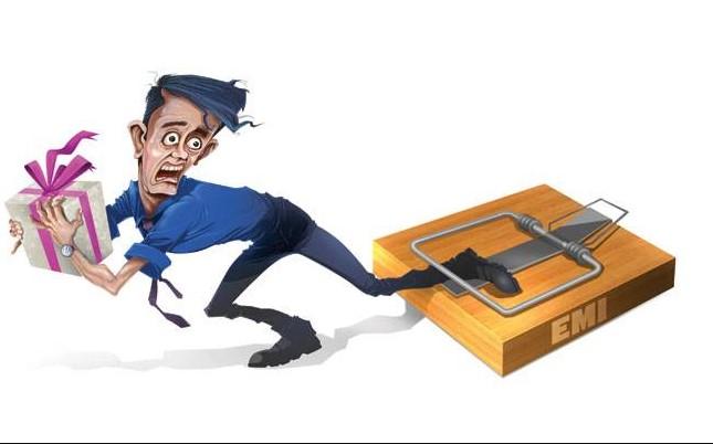 Middle Class EMI के बोझ तले चुपचाप दबाव महसूस कर रहा है।