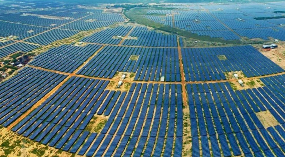 पार्क शुरू होने के बाद 20 GW रिन्यूएबल एनर्जी का उत्पादन करने में सक्षम होगा। कंपनी का लक्ष्य 2030 तक 45 GW रिन्यूएबल एनर्जी उत्पादक बनना है। 