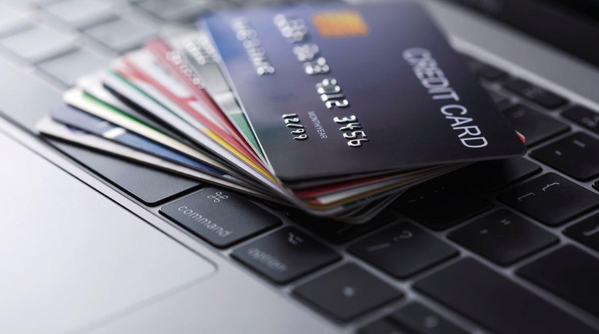 मार्च तक क्रेडिट कार्ड का डिफॉल्ट 4 हज़ार करोड़ रुपये के आंकड़े को भी पार कर गया