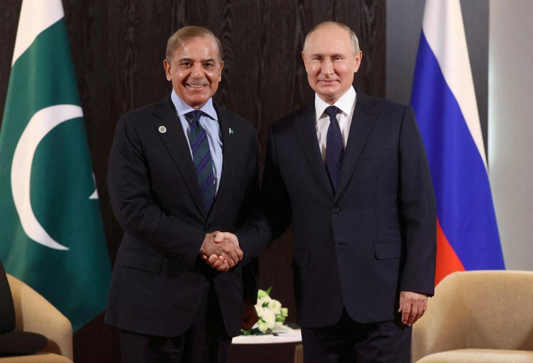 Shehbaz Sharif और Vladimir Putin