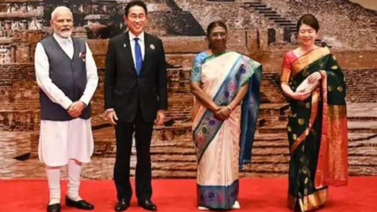 डिनर के दौरान राष्ट्रपति द्रौपदी मुर्मू, प्रधानमंत्री नरेंद्र मोदी जापान के पीएम फुमियो किशिदा और पत्नी युको किशिदा 