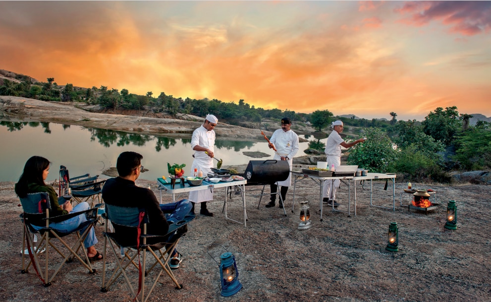 शाही खानपान: अतिथियों के लिए शाम ढले बारबेक्यू