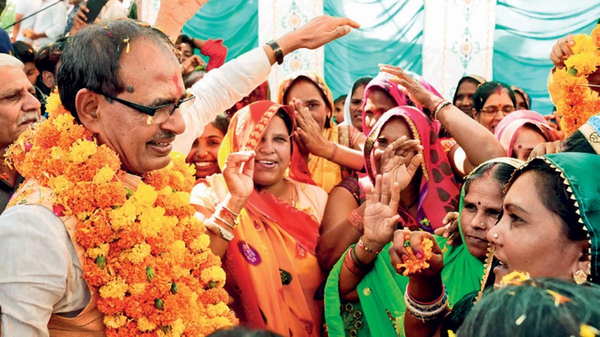 26 अक्टूबर को मध्य प्रदेश के सीहोर में प्रचार करते शिवराज सिंह