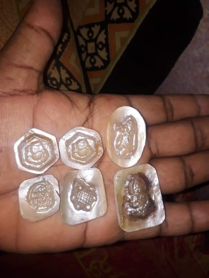 शेप वाली मोती 