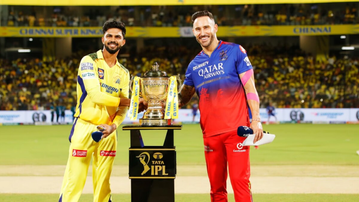 सीएसके के कप्तान रुतुराज गायकवाड़ और आरसीबी के कप्तान फॉफ डु प्लेसिस (फाइल फोटो)