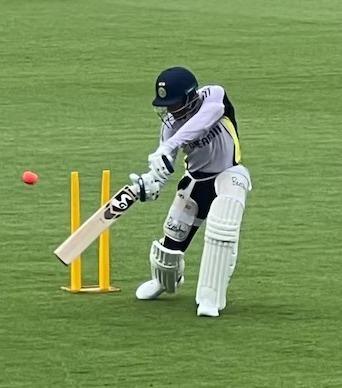 পিঙ্ক বলে অনুশীলনে গিল