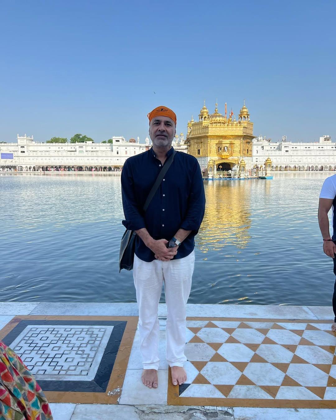 Fashion Designer Deepak Perwani (Photo: Instagram/dperwani)