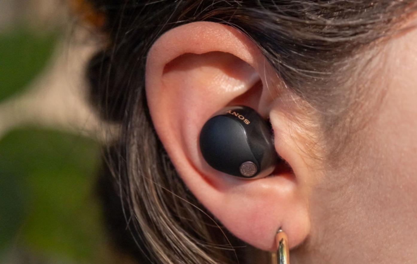 Earbuds