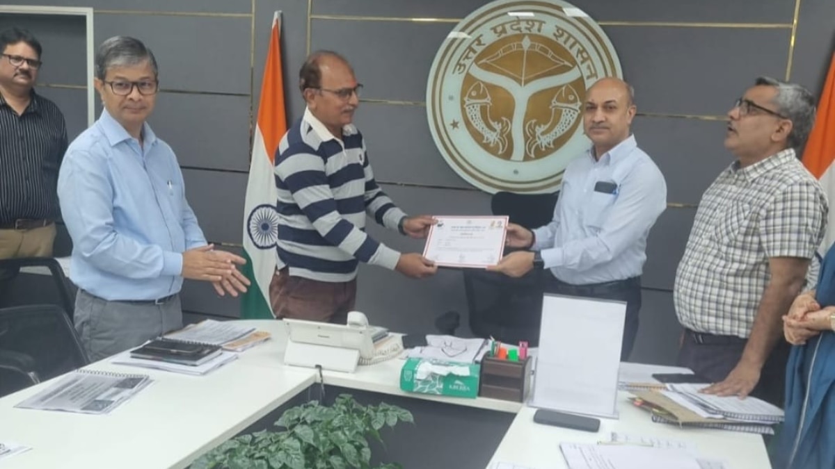 कृषि उत्पादन आयुक्त दीपक कुमार ने दिया प्रशस्ति पत्र