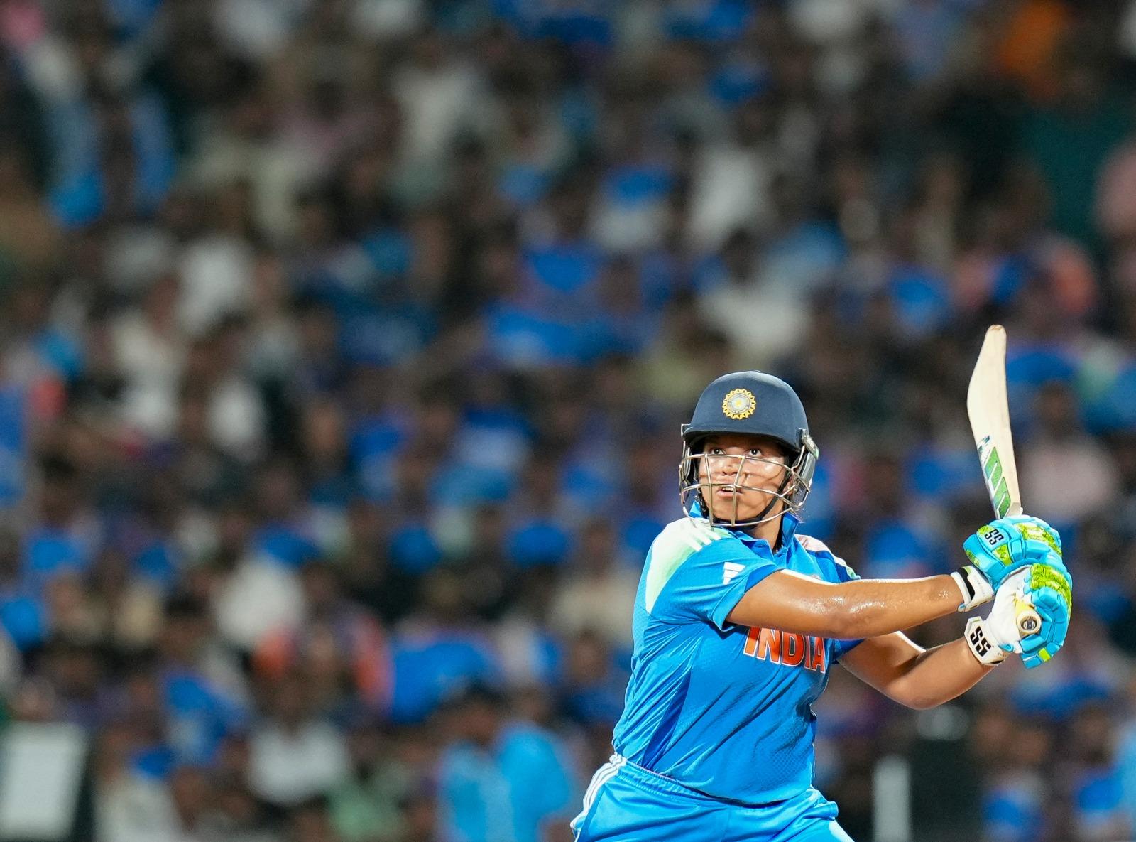 বিশ্বজয়ী রিচা ঘোষকে পুলিশে চাকরি দিচ্ছে রাজ্য, দ্রুত নিয়োগ জানালেন বাবা