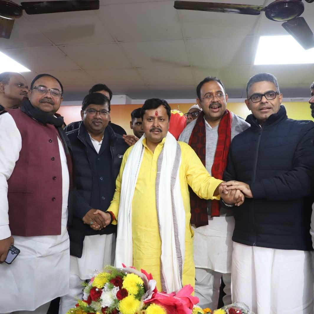 BJP के कार्यकारी अध्यक्ष नितिन नबीन के साथ उपेंद्र कुशवाहा की पार्टी के तीन विधायक