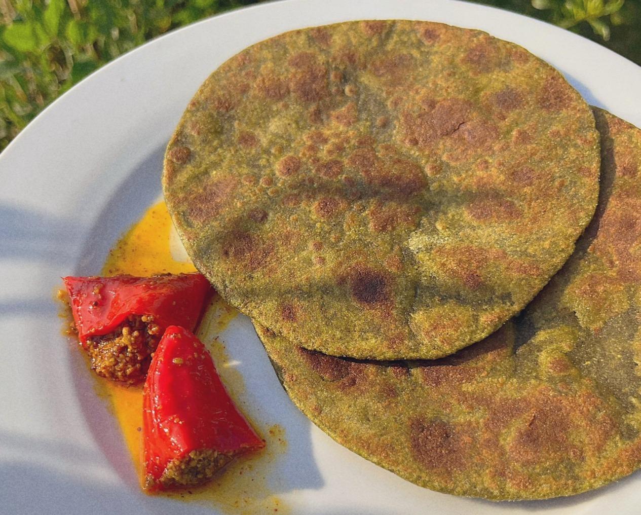 Bathua paratha