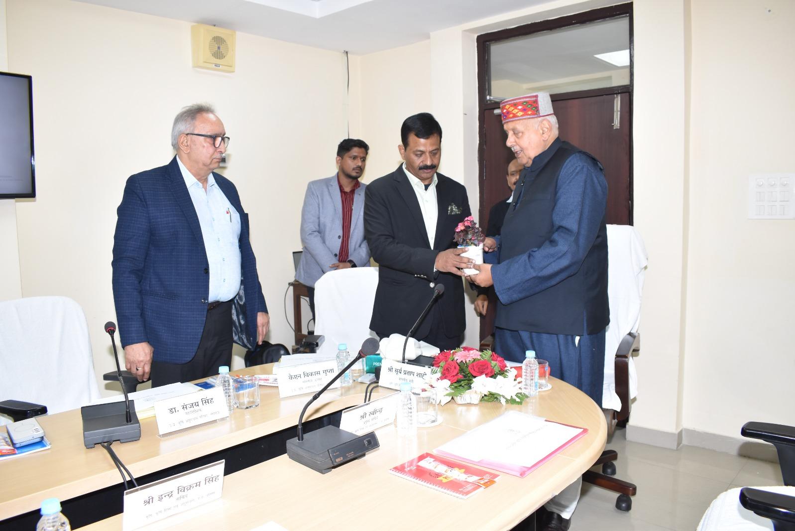 कृषि मंत्री शाही ने की उत्तर प्रदेश कृषि अनुसंधान परिषद (उपकार) के कार्यों की समीक्षा