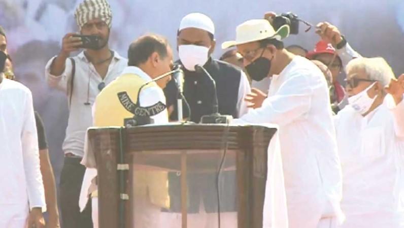 ২০২১ সালে ব্রিগেডে যখন আব্বাস সিদ্দিকিকে ঘিরে অধীর চৌধুরী প্রকাশ্যে ক্ষোভ দেখালেন- ফাইল ছবি