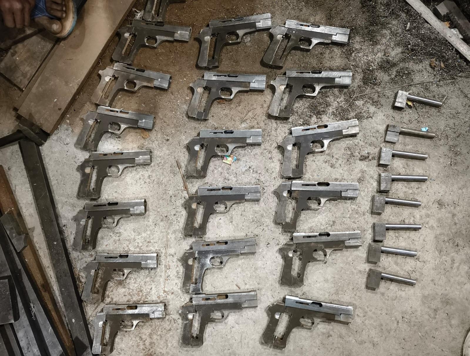 অস্ত্র কারখানার হদিশ