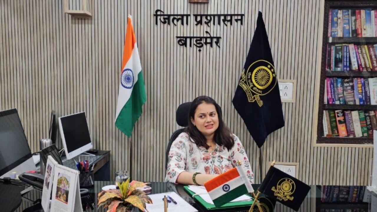 UPSC 2015 की टॉपर टीना डाबी इस समय बाड़मेर की कलेक्टर हैं