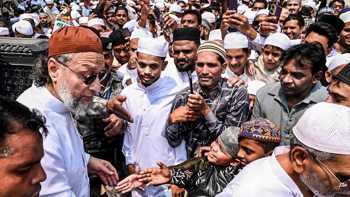 হায়দরাবাদে ইদের দিন আসাদউদ্দিন ওয়েইসি -- পিটিআই ফাইল ছবি
