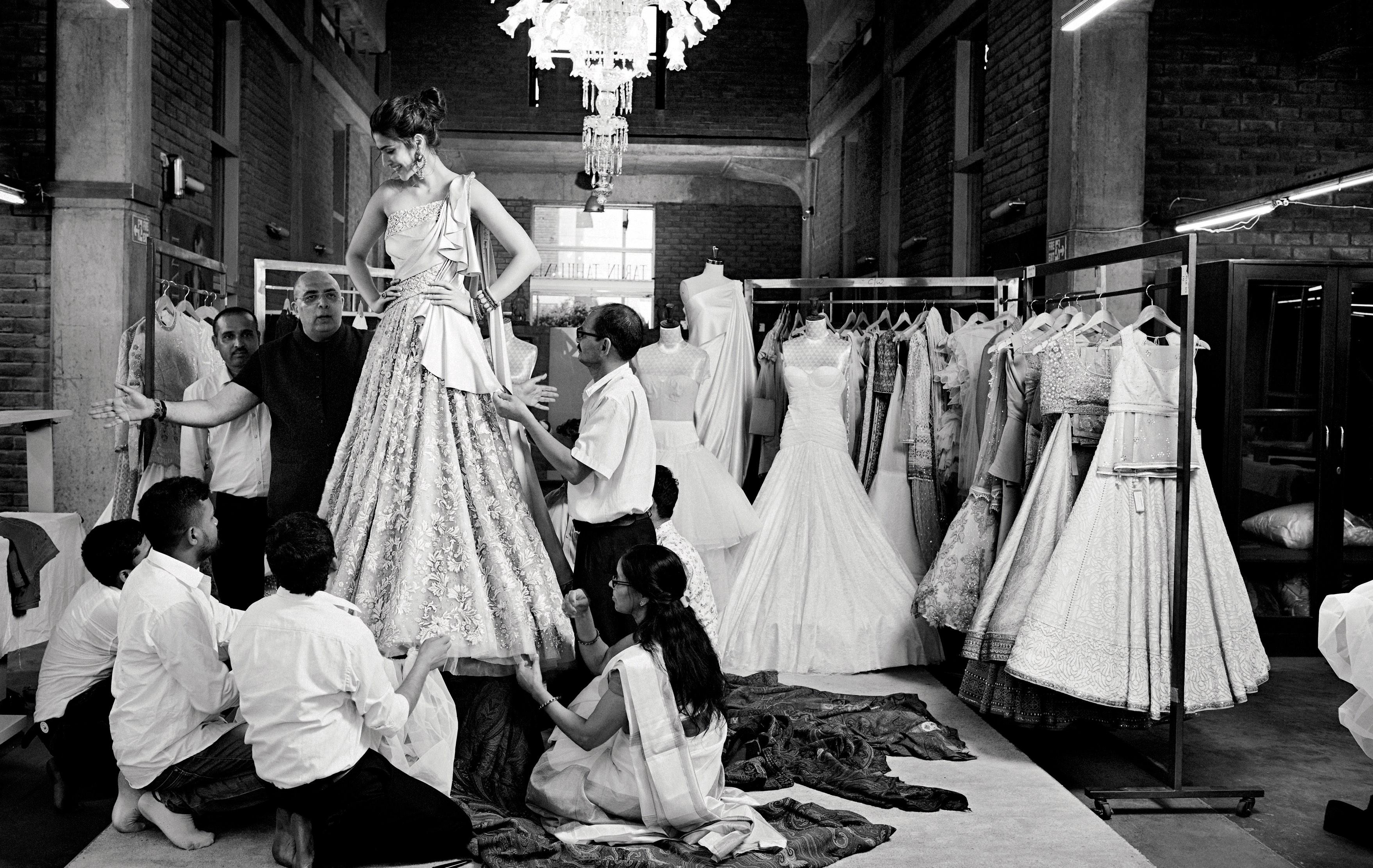 Tarun Tahilani—and his team—during fittings with Kriti Sanon