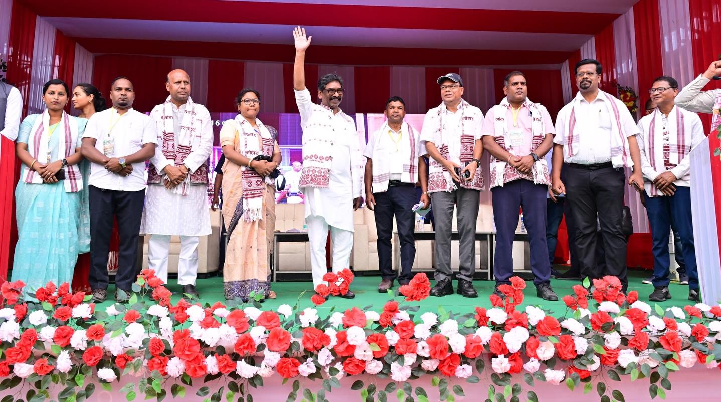 जय भारत पार्टी की तरफ से आयोजित कार्यक्रम में हेमंत सोरेन