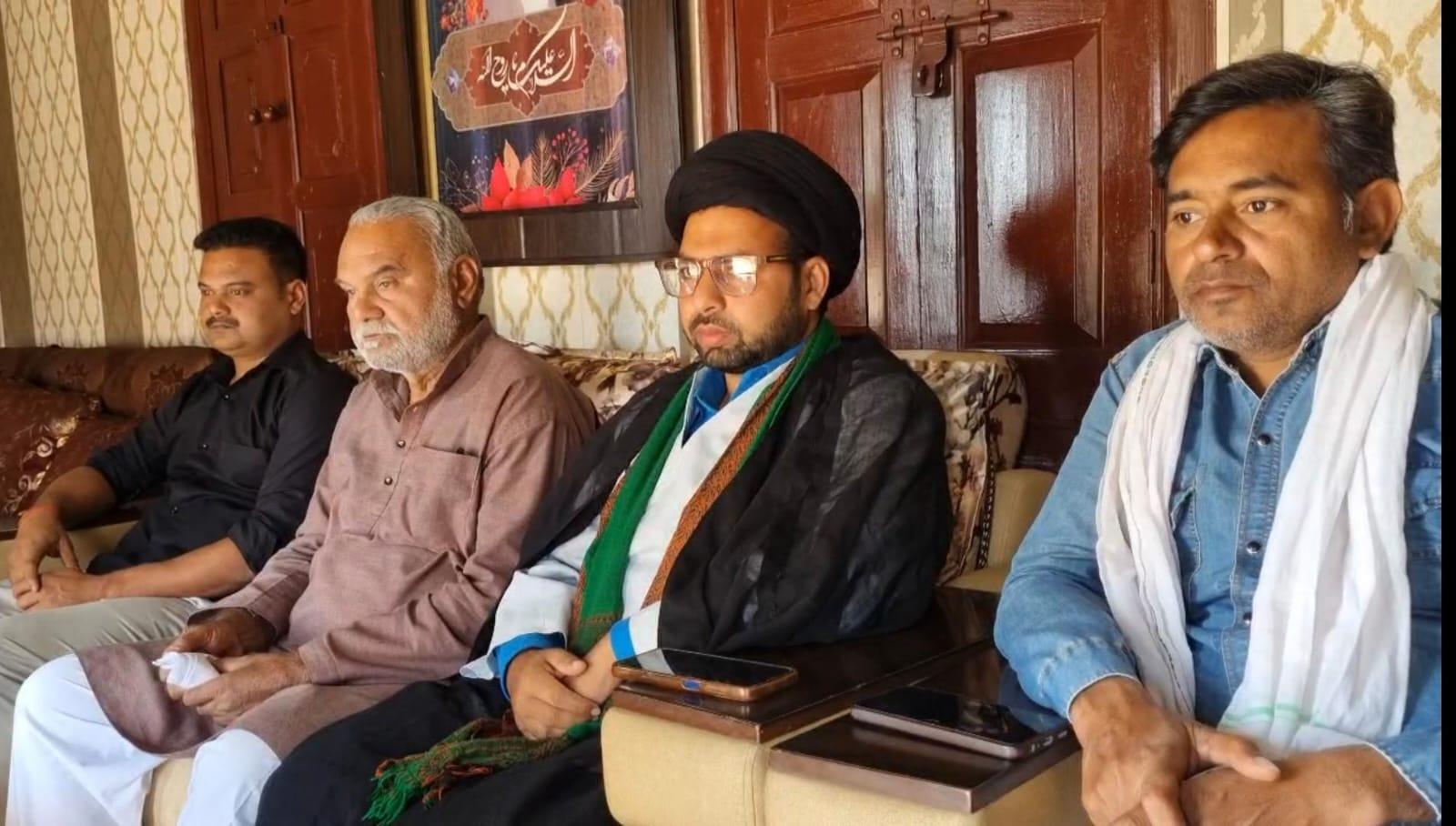 बाराबंकी में खामेनेई के खानदान के सदस्य