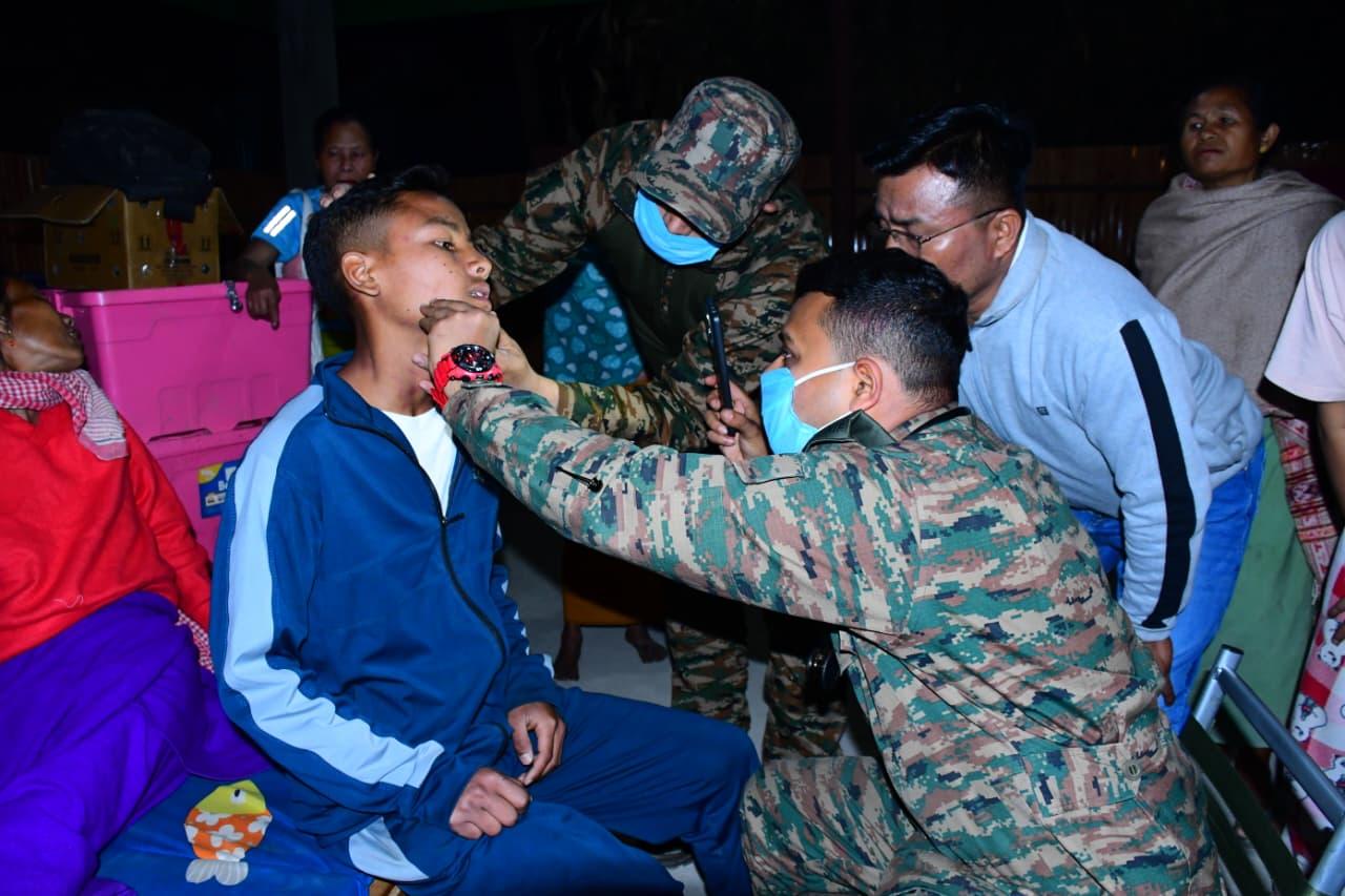 19 Garhwal Rifles giving first aid to injured players