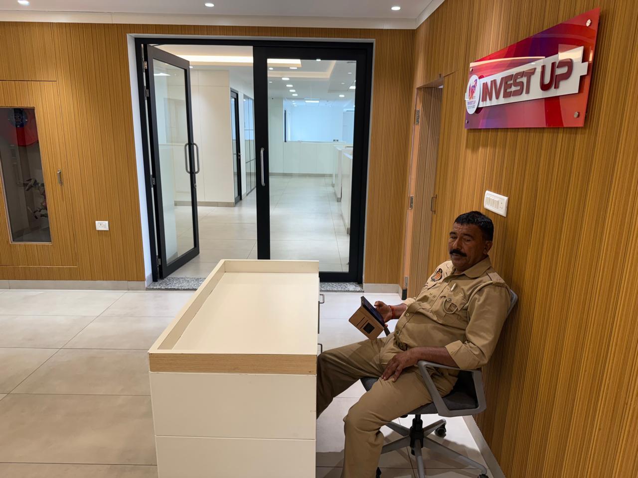 Invest UP का ऑफिस