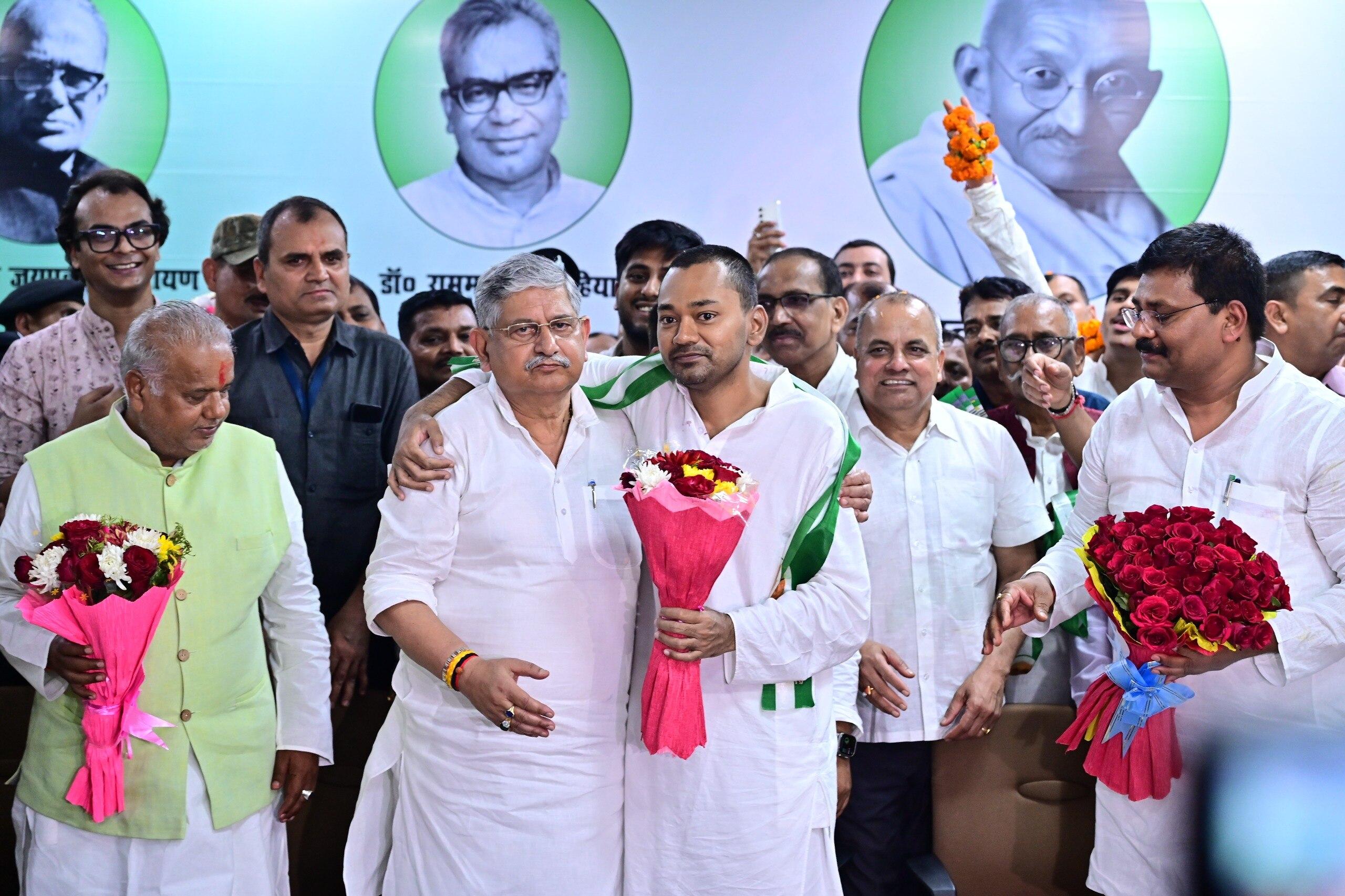 JDU की सदस्यता लेने के मौके पर निशांत कुमार