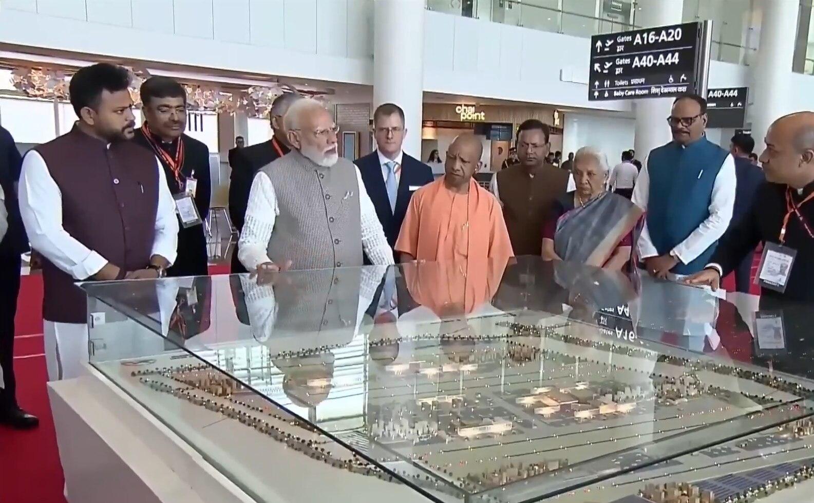  पीएम मोदी ने पिछले महीने इस एयरपोर्ट का उद्घाटन किया था