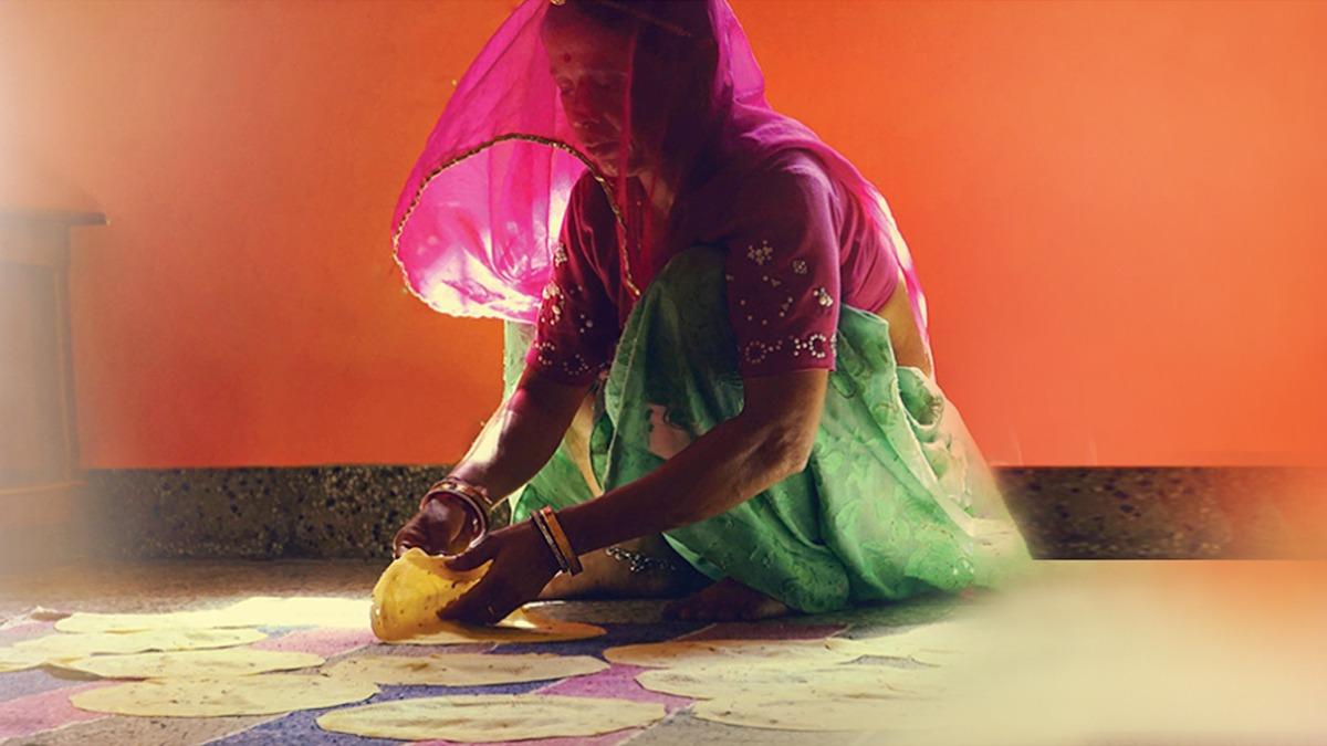 बीकाजी पापड़ सहित कई प्रोडक्ट बनाती है