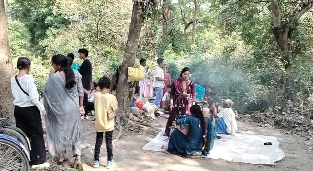 नौरंगिया गांव