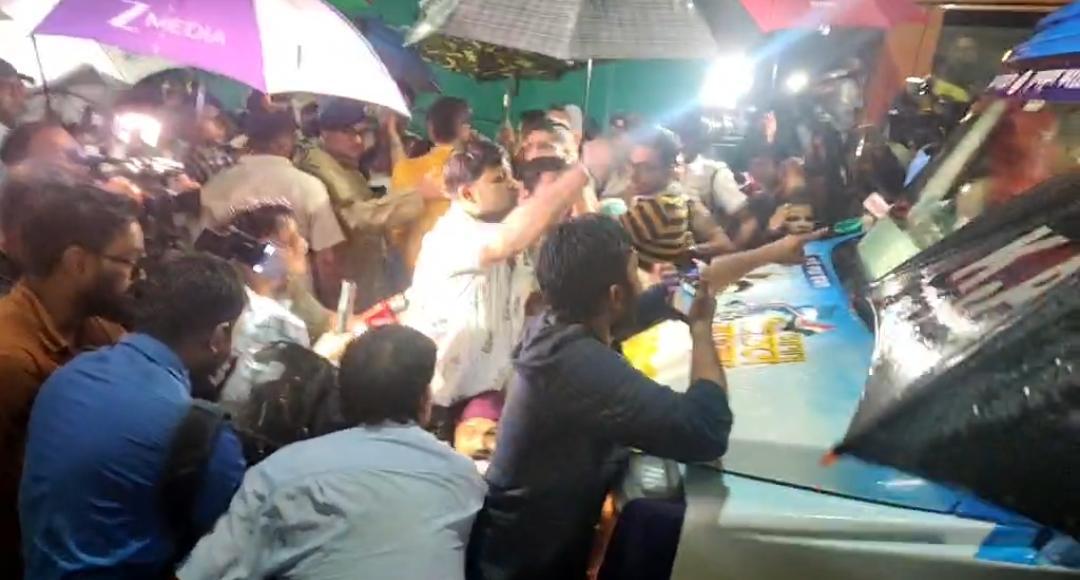 মাঝরাতেও শাখাওয়াতের স্ট্রংরুমে মমতা