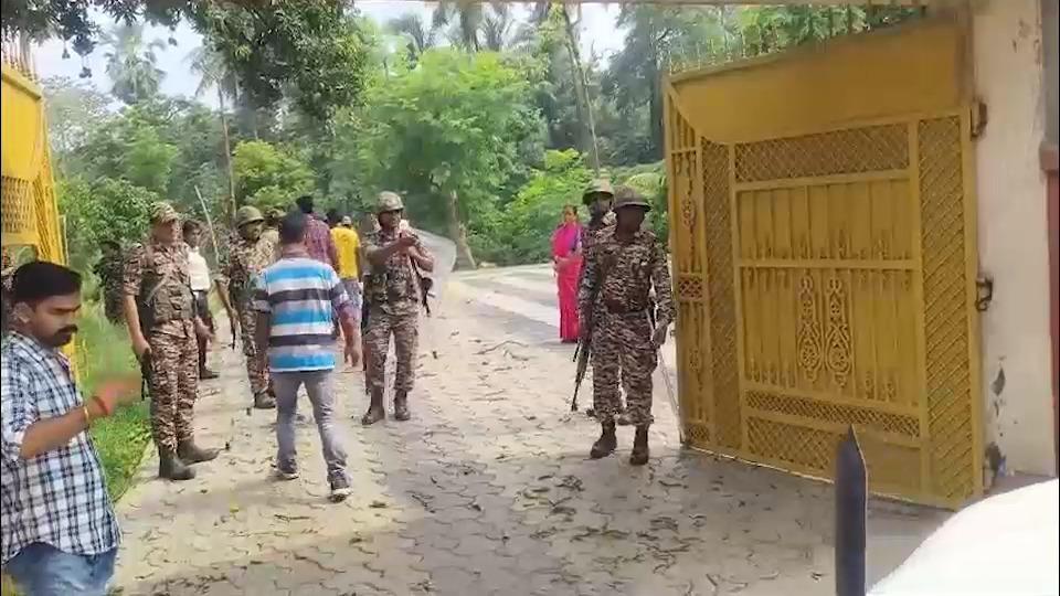 শান্তনু সিনহা বিশ্বাসের বাড়ি ইডি