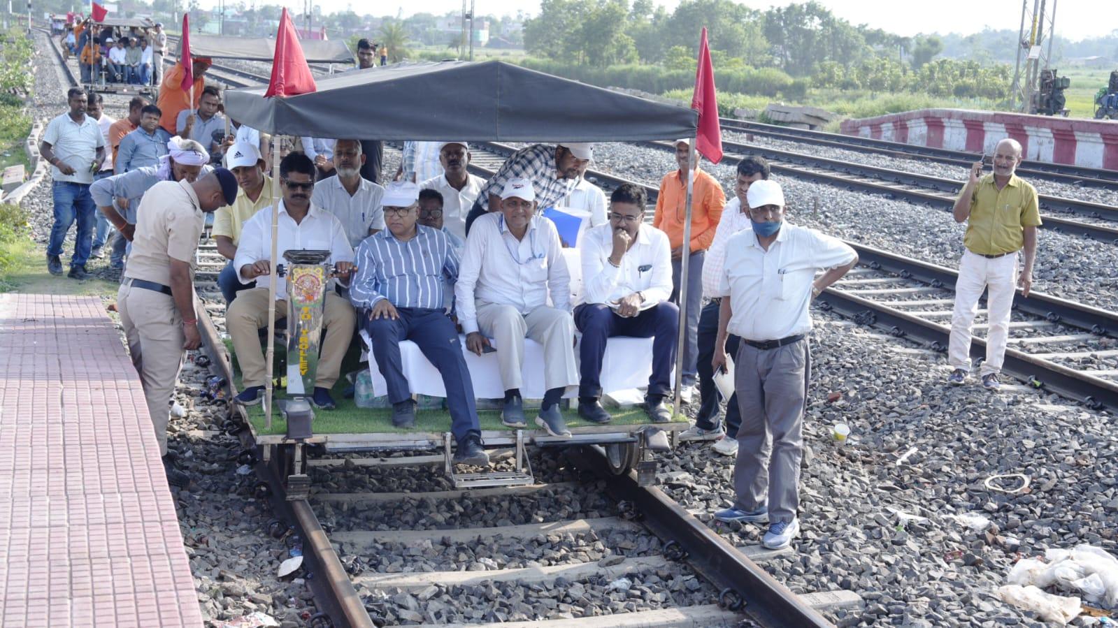 Double line railway