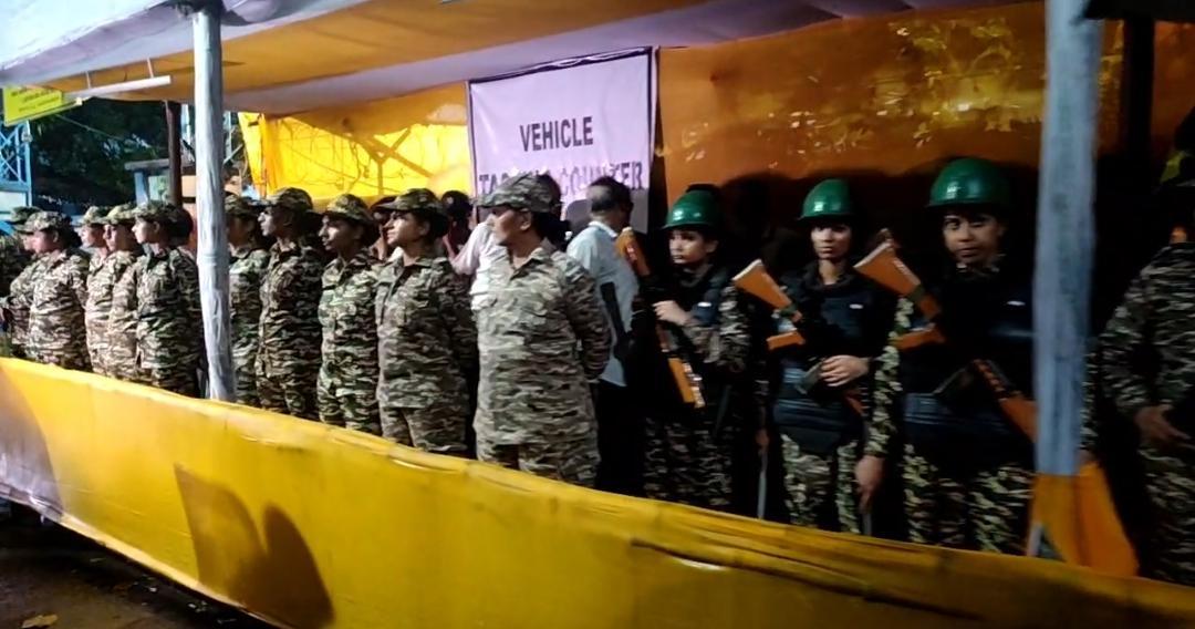 মমতা স্ট্রংরুমে