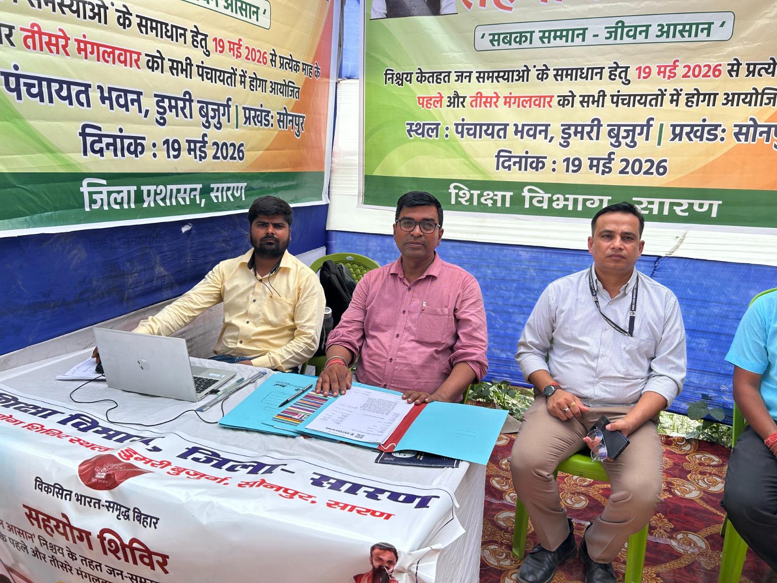 सहयोग शिविर में तमाम सरकारी विभागों के स्टॉल लगे हुए थे (फोटो : पुष्यमित्र)