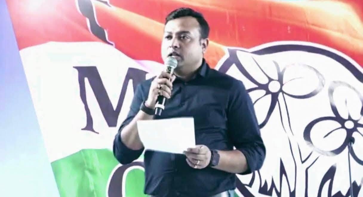 তৃণমমূলের একটি সভায় সুমিত রায়